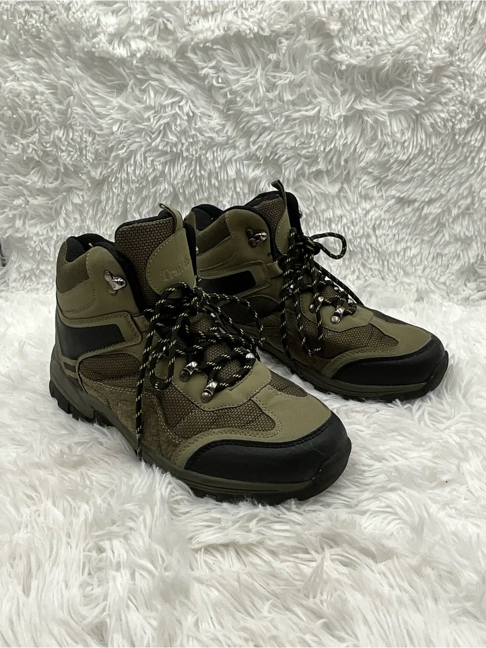 Trail River Hiking Boots Size 8 Olive Black Mid-Height Lace Up Rugged Boots
